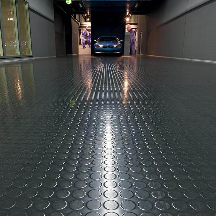 showroom-flooring