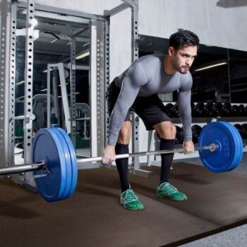 Man doing deadlift in gym